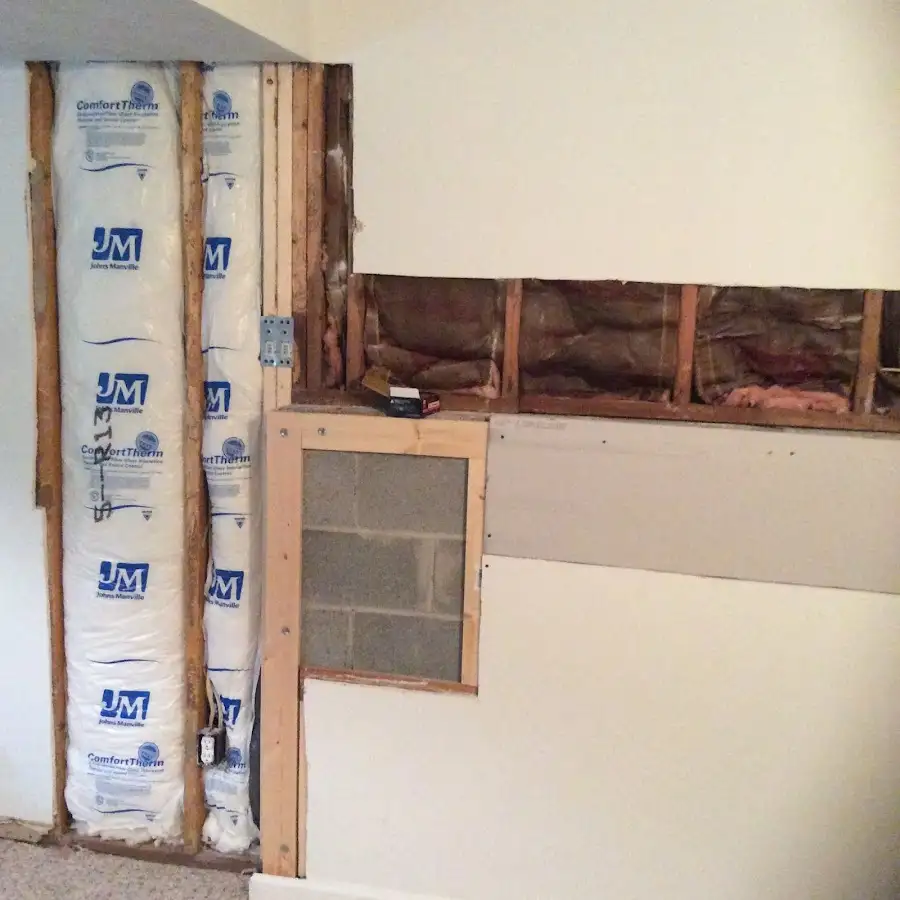 Wall insulation replacement during Structural Drying in Thousand Oaks